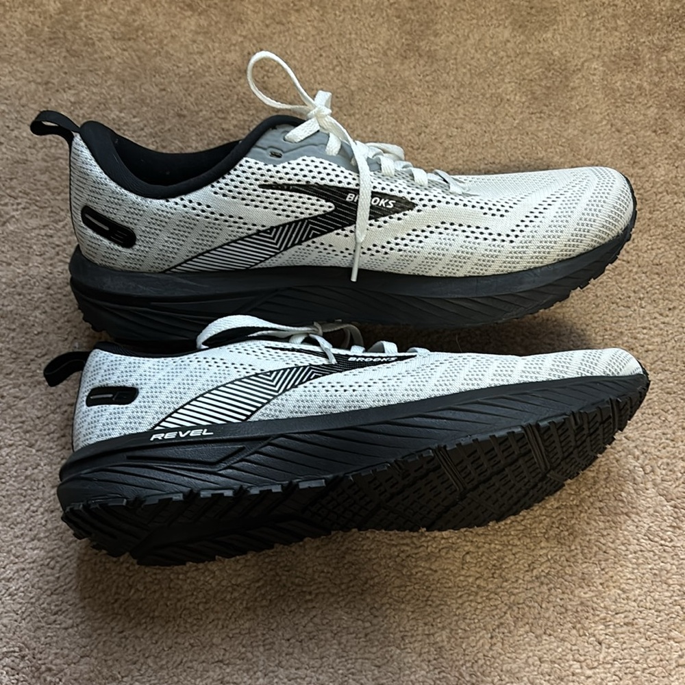 Brooks Revel 6 120386-1B-121 Womens White Black Low Top Running Shoes Size 11.5 - Picture 4 of 8